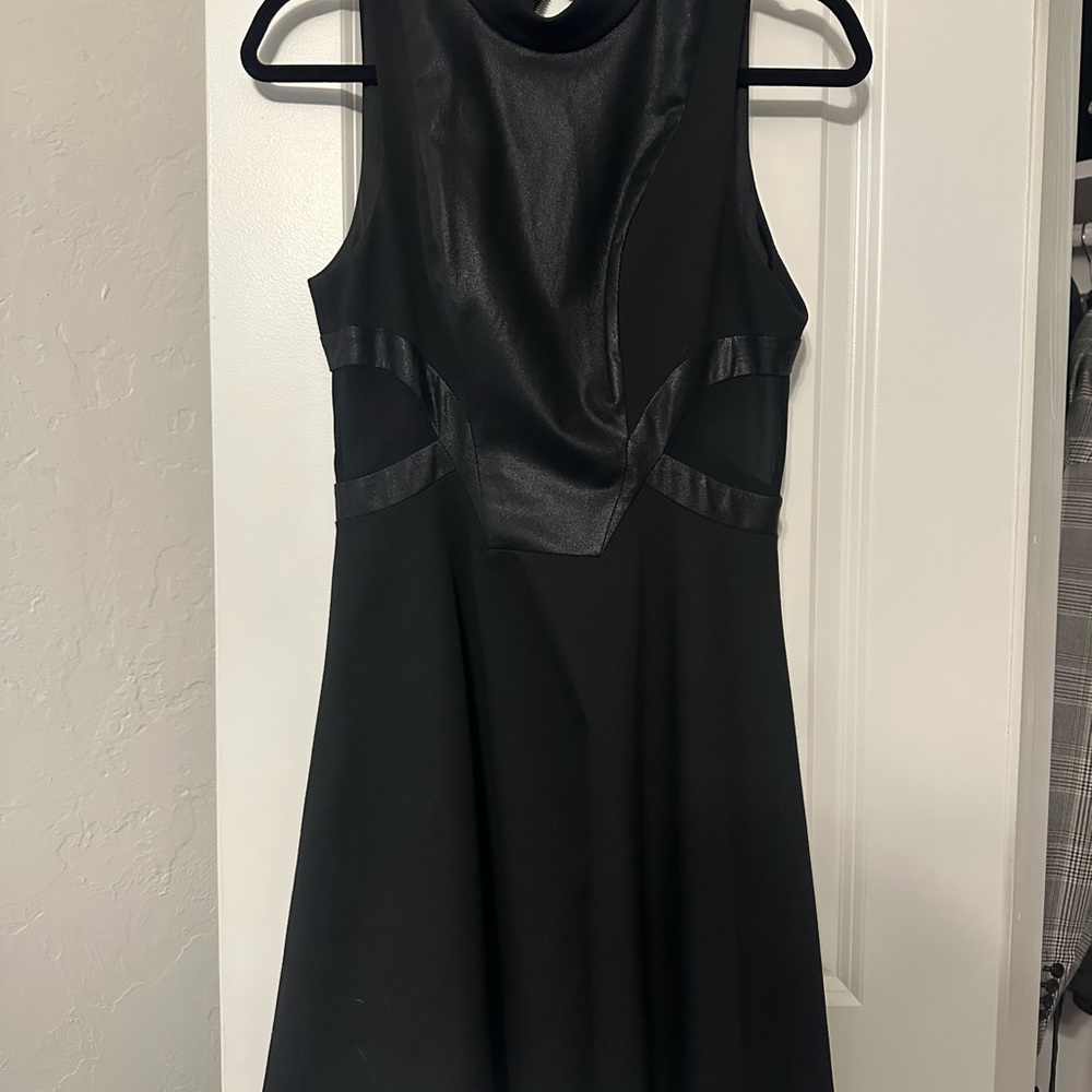 Elegant Black Sleeveless Dress